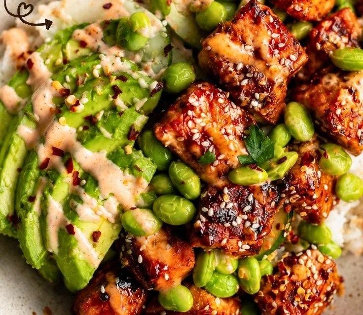 Delicious Honey Sriracha Salmon Bowl with vibrant vegetables and rice